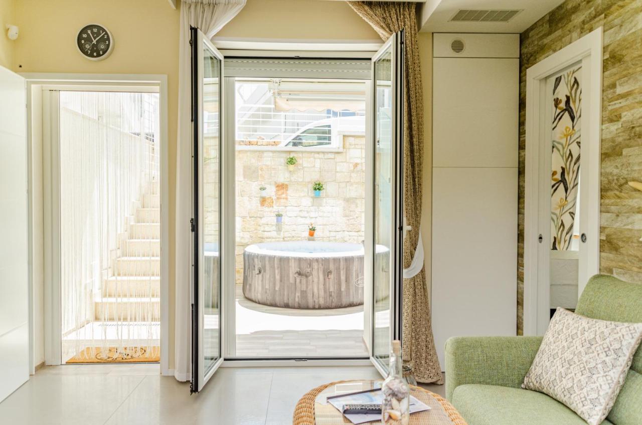 Apulialux Little Jem W Jacuzzi / 180 Steps From Sea Villa Polignano a Mare Exterior photo